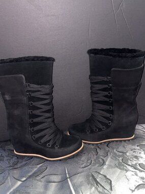 UGG WOMAN BOOTS